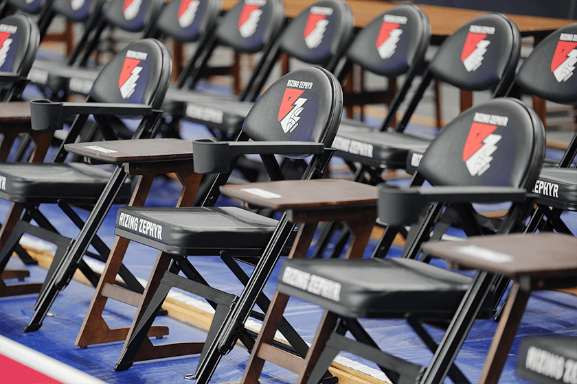 コートサイド指定席