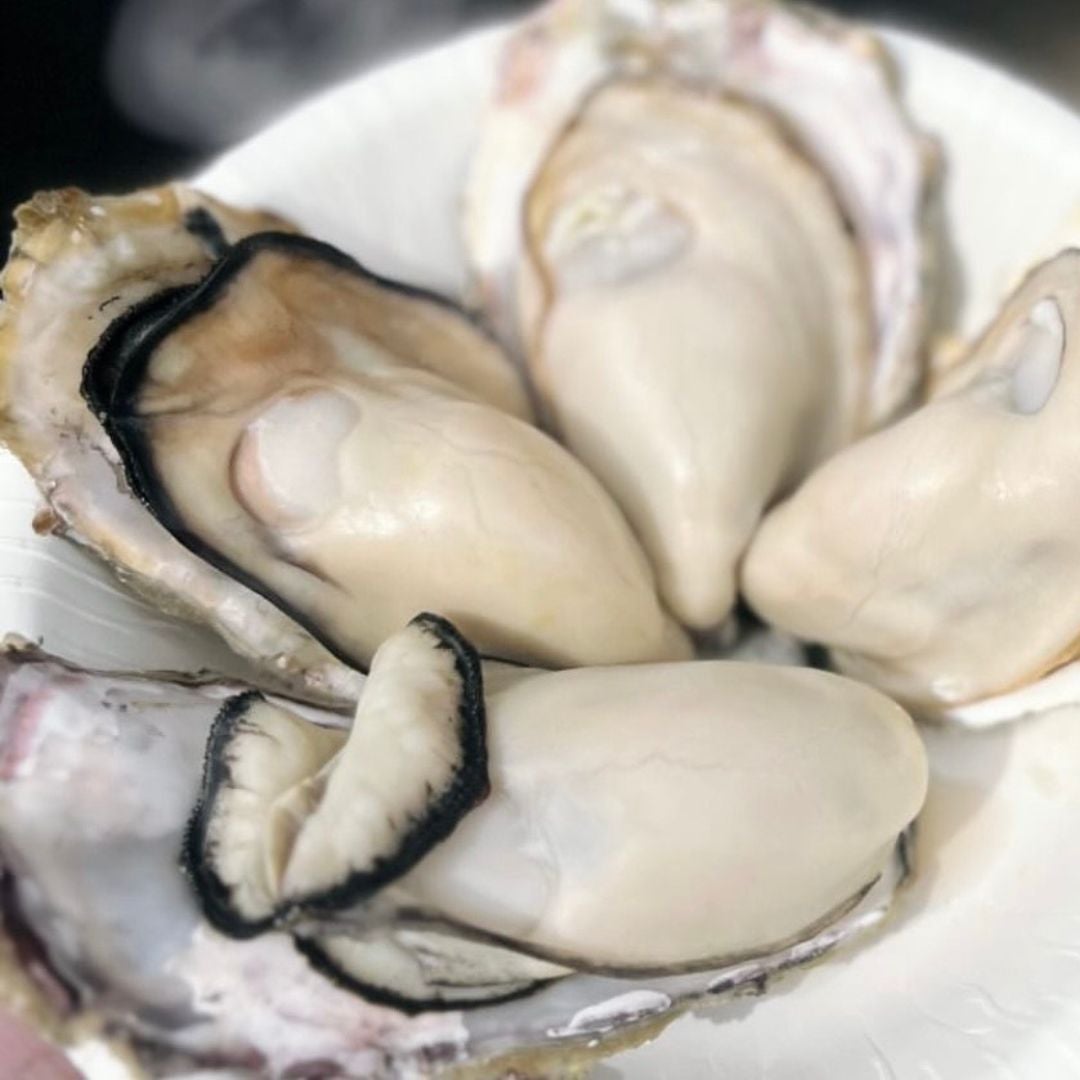 焼き牡蠣、ドリンクなど